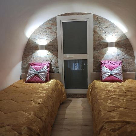 Ferienwohnung La Casa Delle Sorprese Trani Exterior foto