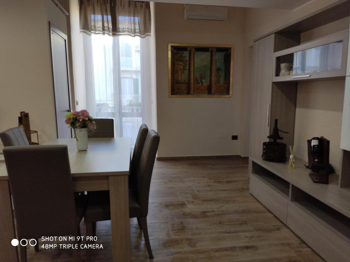 Ferienwohnung La Casa Delle Sorprese Trani Exterior foto