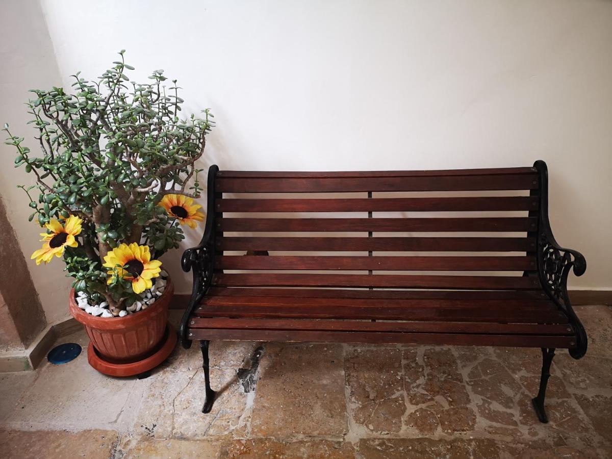 Ferienwohnung La Casa Delle Sorprese Trani Exterior foto